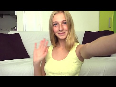 ❤️ Aspertuta nagoenean alferrak masturbatzen dut nire pussy arrosa Sexu bideoa gugan ❌❤